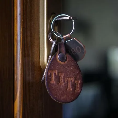 Titi Classic & Trendy